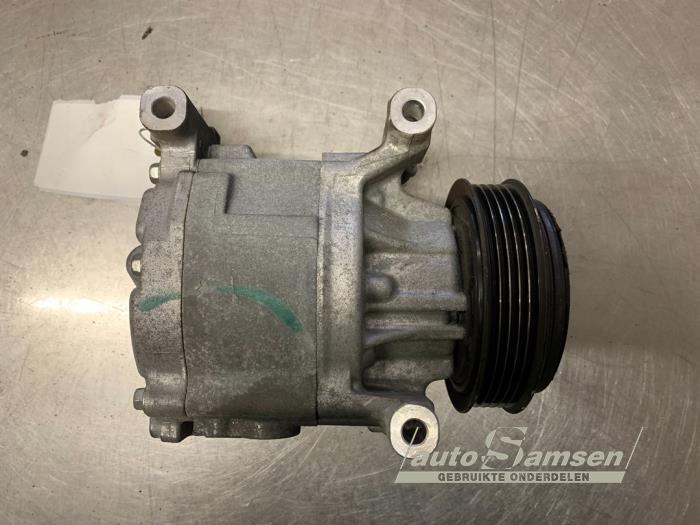 Usagé Pompe clim Fiat Panda (169) 1.2 Fire Prix € 50,00 Règlement à la marge proposé par Auto Samsen B.V.
