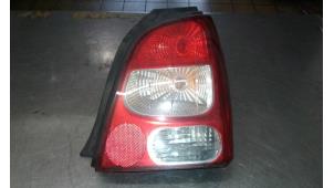 Używane Tylne swiatlo pozycyjne prawe Renault Twingo II (CN) 1.2 Cena € 35,00 Procedura marży oferowane przez Auto Samsen B.V.