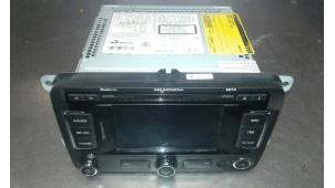 Używane Radioodtwarzacz CD Skoda Superb Combi (3TAC/TAF) 1.6 TDI Cena € 200,00 Procedura marży oferowane przez Auto Samsen B.V.