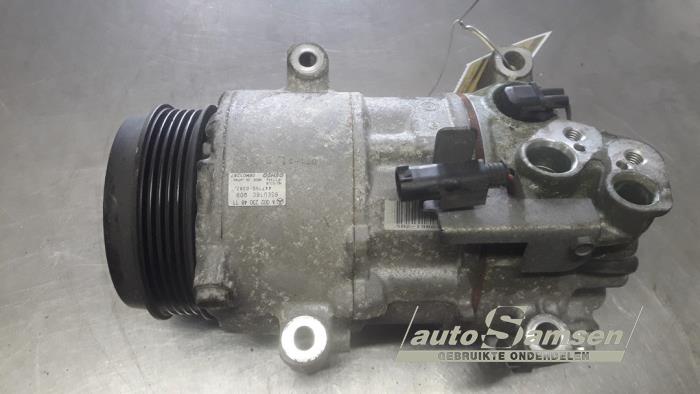 Usagé Pompe clim Mercedes A (W169) 2.0 A-160 CDI 16V Prix € 100,00 Règlement à la marge proposé par Auto Samsen B.V.