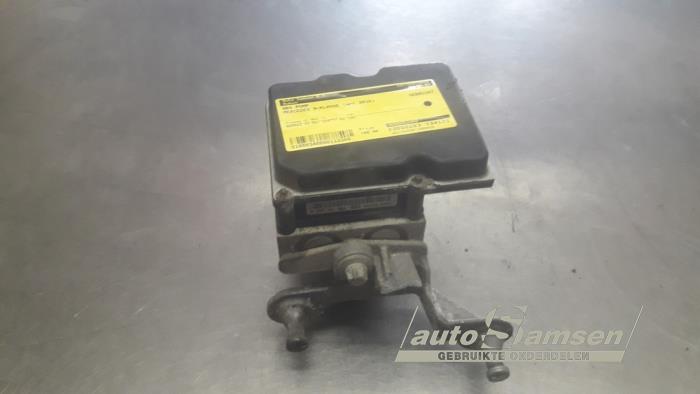 Begagnade ABS-pump Mercedes A (W169) 2.0 A-160 CDI 16V Pris € 100,00 Marginaltabell erbjuds av Auto Samsen B.V.