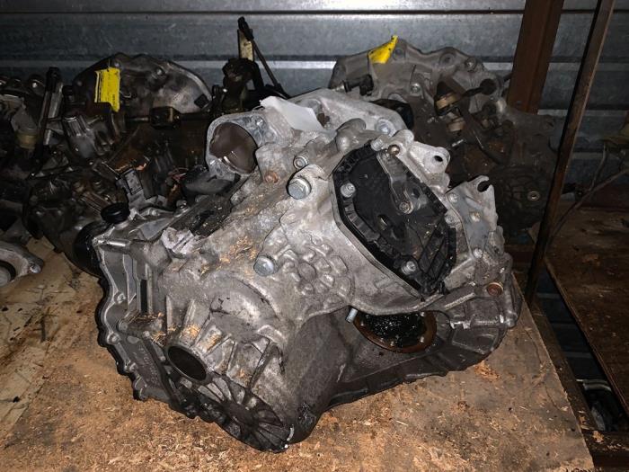 Gearbox from a Seat Ibiza IV (6J5) 1.2 TSI 2011