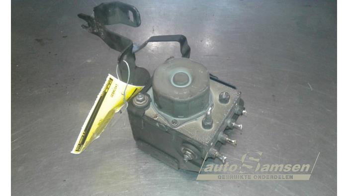 Gebrauchte ABS Pumpe Renault Captur I (2R) 0.9 Energy TCE 12V Preis € 150,00 Margenregelung angeboten von Auto Samsen B.V.