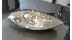Used Headlight, right Mercedes A (W169) 1.5 A-150 5-Drs. Price € 75,00 Margin scheme offered by Auto Samsen B.V.