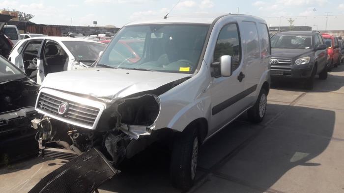 Motor de un Fiat Doblo Cargo (223) 1.3 D 16V Multijet DPF 2008