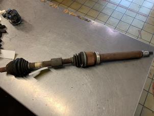 Used Front drive shaft, right Ford Focus 2 1.6 16V Price € 50,00 Margin scheme offered by Auto Samsen B.V.