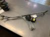 Front wiper motor from a BMW Mini One/Cooper (R50), 2001 / 2007 1.6 16V Cooper, Hatchback, Petrol, 1.598cc, 85kW (116pk), FWD, W10B16A, 2001-06 / 2006-09, RC31; RC32; RC33 2001