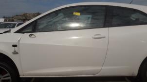 Used Door 2-door, left Seat Ibiza IV SC (6J1) 1.4 16V Price € 200,00 Margin scheme offered by Auto Samsen B.V.