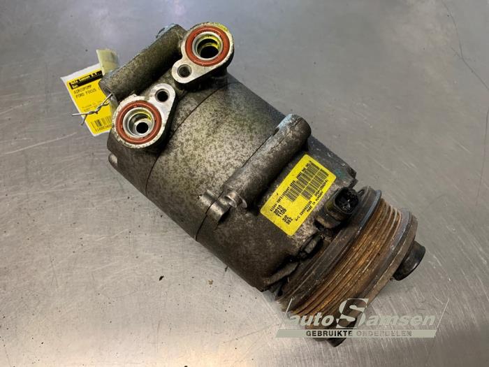 Usagé Pompe clim Ford Focus 2 1.6 16V Prix € 75,00 Règlement à la marge proposé par Auto Samsen B.V.