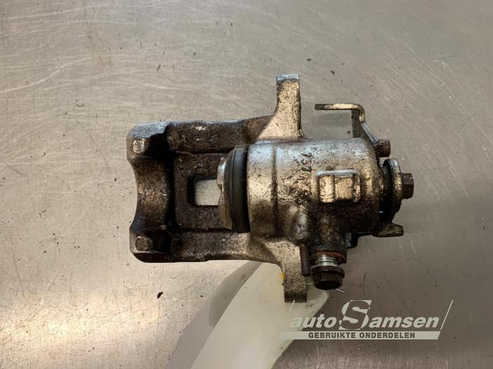 Gebrauchte Bremszange links hinten Audi A4 Avant Quattro (B6) 2.5 TDI V6 24V Preis € 50,00 Margenregelung angeboten von Auto Samsen B.V.