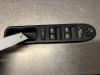 Electric window switch from a Peugeot 307 SW (3H) 1.6 16V 2004