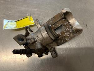 Used Rear brake calliper, left Peugeot 607 (9D/U) 2.2 16V Price € 75,00 Margin scheme offered by Auto Samsen B.V.
