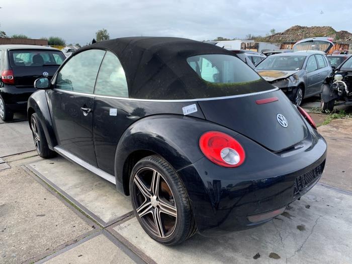 Soft-top from a Volkswagen New Beetle (1Y7) 2.0 2006