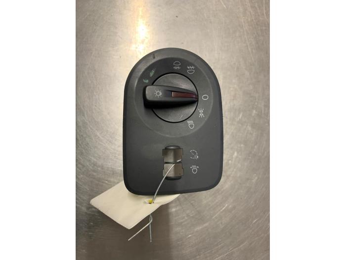 Light switch from a Seat Ibiza IV SC (6J1) 1.4 16V 2010