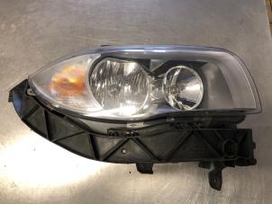 Used Headlight, right BMW 1 serie (E81) 116i 2.0 16V Price € 125,00 Margin scheme offered by Auto Samsen B.V.