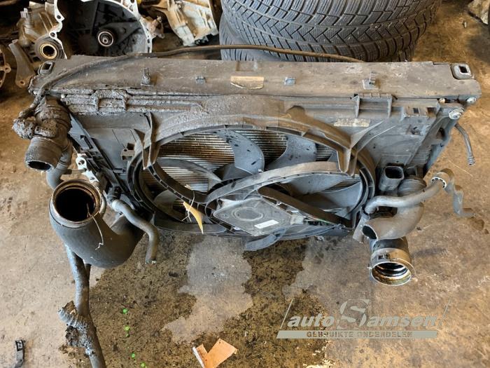 Usados Intercooler BMW 3 serie Gran Turismo (F34) 330d xDrive 3.0 24V Precio € 150,00 Norma de margen ofrecido por Auto Samsen B.V.