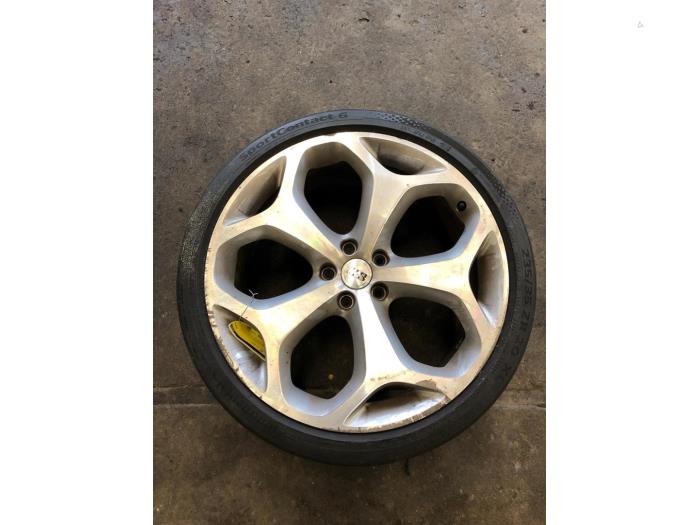 Wheel + tyre from a Ford C-Max (DXA) 1.6 TDCi 16V 2013