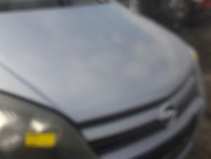 Used Bonnet Opel Astra H (L48) 1.6 16V Twinport Price € 100,00 Margin scheme offered by Auto Samsen B.V.