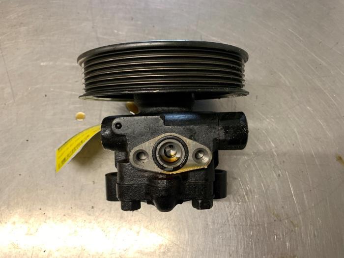 Power steering pump from a Chevrolet Epica 2.5 24V 2007