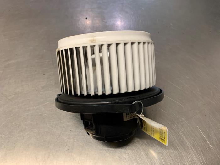 Heating and ventilation fan motor from a Chevrolet Epica 2.5 24V 2007