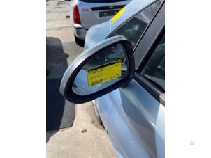 Gebrauchte Außenspiegel links Opel Corsa D 1.2 16V Preis € 40,00 Margenregelung angeboten von Auto Samsen B.V.