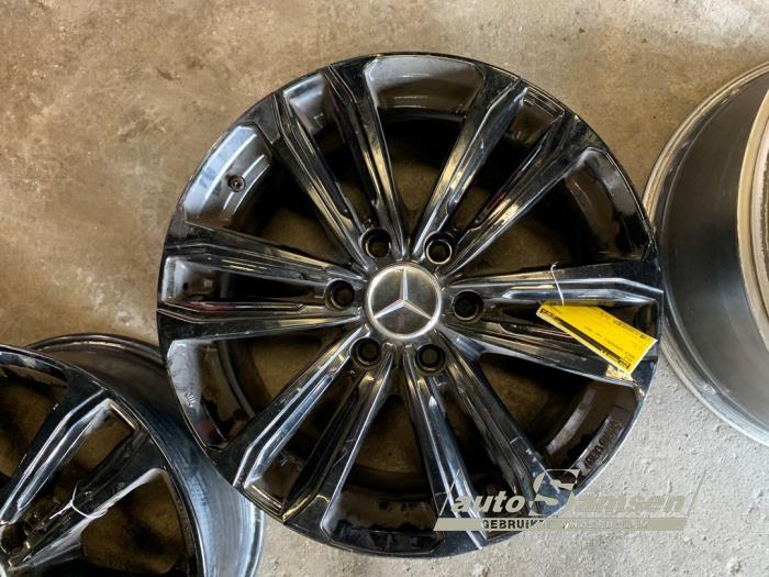 Używane Obrecz Adria Supersonic Cena € 200,00 Procedura marży oferowane przez Auto Samsen B.V.