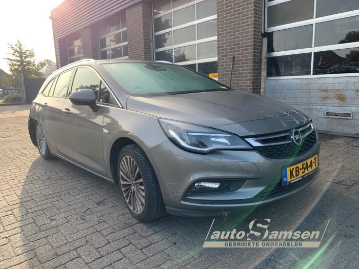 Begagnade Underram Opel Astra K Sports Tourer 1.4 Turbo 16V Pris € 200,00 Marginaltabell erbjuds av Auto Samsen B.V.