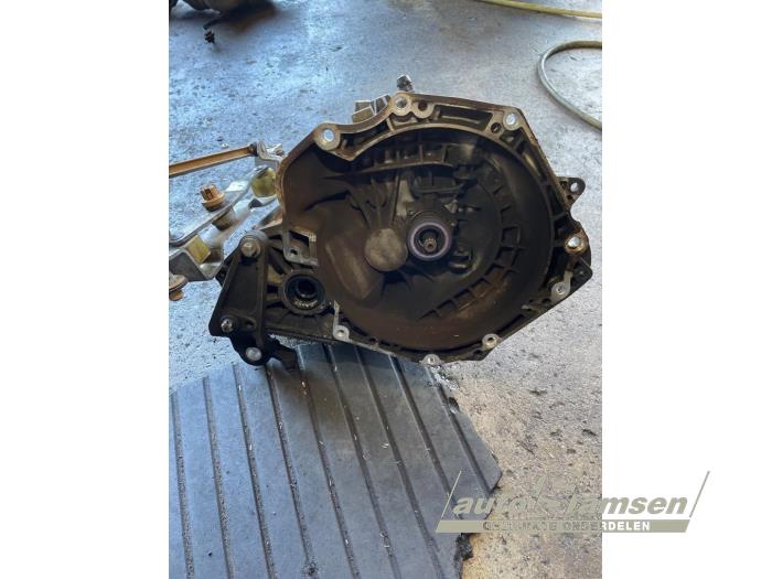 Gebrauchte Getriebe Opel Corsa D 1.2 16V Preis € 250,00 Margenregelung angeboten von Auto Samsen B.V.