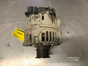 Dynamo van een Volkswagen Polo III (6N2) 1.4 2000
