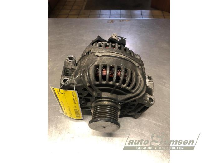Usagé Dynamo Chrysler PT Cruiser 2.2 CRD 16V Prix € 75,00 Règlement à la marge proposé par Auto Samsen B.V.
