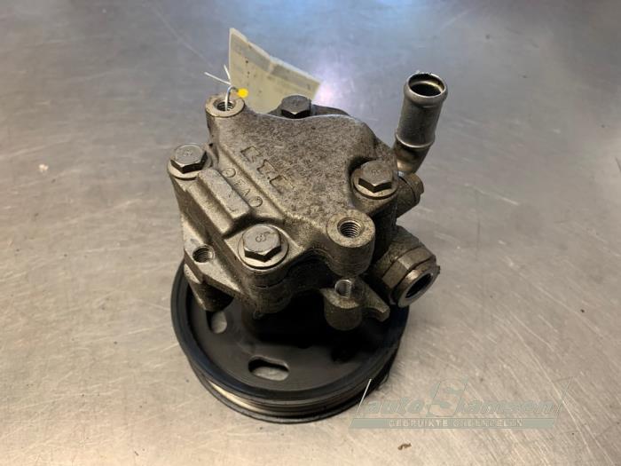 Usagé Pompe de direction Volkswagen Caddy III (2KA,2KH,2CA,2CH) 1.9 TDI Prix € 60,00 Règlement à la marge proposé par Auto Samsen B.V.