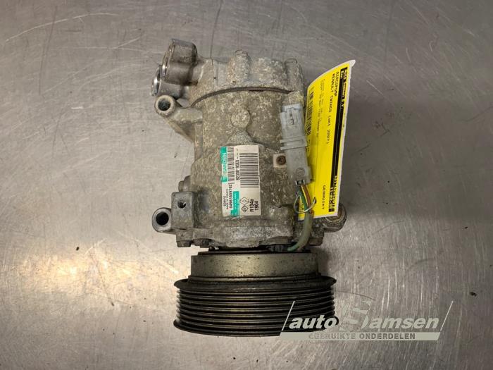 Usagé Pompe clim Renault Twingo II (CN) 1.2 16V GT TCE Prix € 75,00 Règlement à la marge proposé par Auto Samsen B.V.