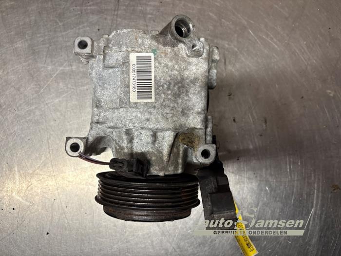 Usagé Pompe clim Fiat Panda (169) 1.1 Fire Prix € 50,00 Règlement à la marge proposé par Auto Samsen B.V.