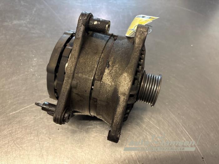 Usagé Dynamo Volkswagen Polo IV (9N1/2/3) 1.4 FSI 16V Prix sur demande proposé par Auto Samsen B.V.
