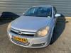 Capó de un Opel Astra H (L48), 2004 / 2014 1.6 16V Twinport, Hatchback, 4Puertas, Gasolina, 1.598cc, 77kW (105pk), FWD, Z16XEP; EURO4, 2004-03 / 2006-12 2004