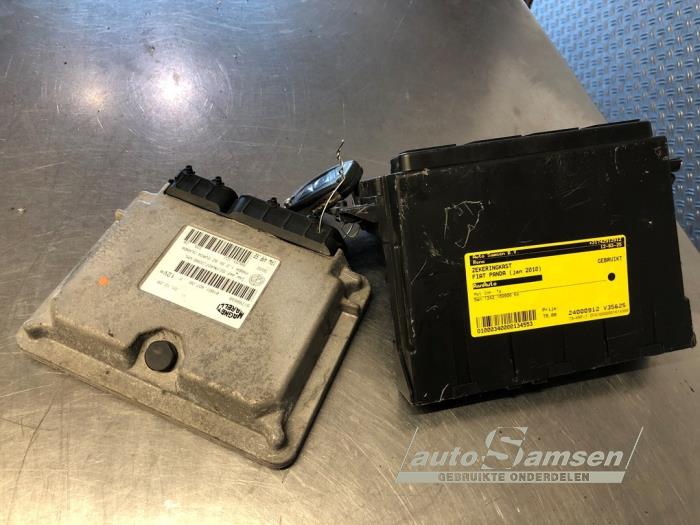 Usagé Divers Fiat Panda (169) 1.2 Fire Prix € 150,00 Règlement à la marge proposé par Auto Samsen B.V.