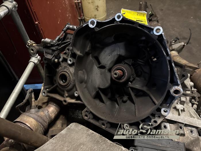 Usagé Boîte de vitesse Saab 9-3 I (YS3D) 2.0t 16V Prix € 300,00 Règlement à la marge proposé par Auto Samsen B.V.