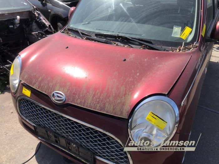 Używane Maska Daihatsu Trevis 1.0 12V DVVT Cena € 150,00 Procedura marży oferowane przez Auto Samsen B.V.