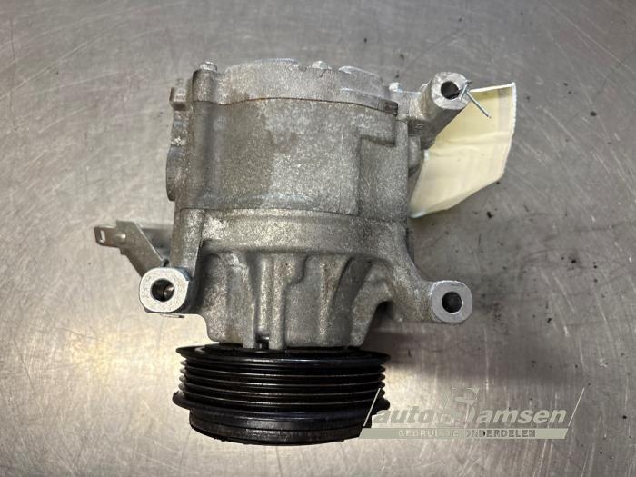 Używane Pompa klimatyzacji Fiat Stilo (192A/B) 1.4 16V Cena € 75,00 Procedura marży oferowane przez Auto Samsen B.V.