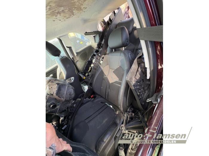 Gebrauchte Sitz links Opel Adam 1.4 16V Preis € 150,00 Margenregelung angeboten von Auto Samsen B.V.
