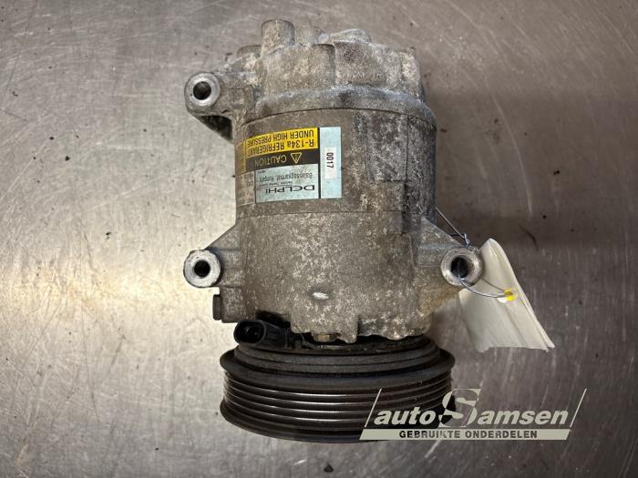 Usagé Pompe clim Renault Scénic II (JM) 1.6 16V Prix € 75,00 Règlement à la marge proposé par Auto Samsen B.V.