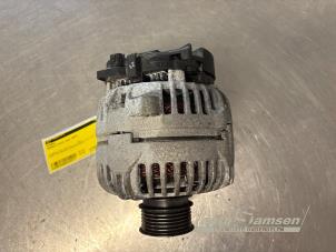 Dynamo van een Renault Clio III (BR/CR) 1.4 16V 2007