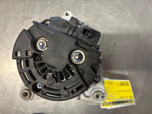 Dynamo van een Renault Clio III (BR/CR) 1.4 16V 2007