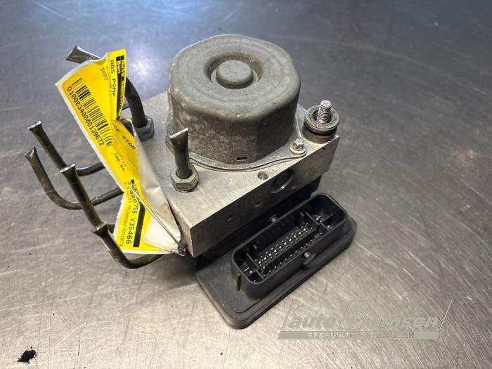 Usagé Pompe ABS Mitsubishi Space Star (A0) 1.2 12V Prix € 100,00 Règlement à la marge proposé par Auto Samsen B.V.