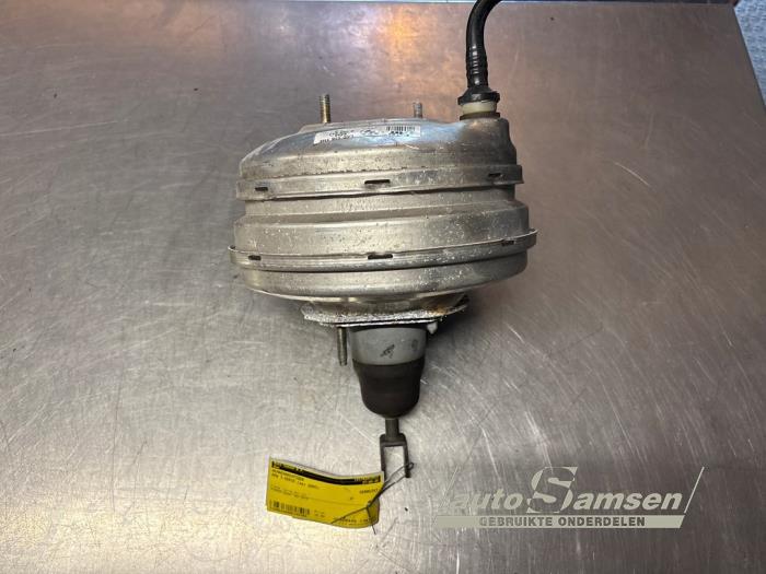 Usagé Assistant de freinage BMW 7 serie (E65/E66/E67) 760i,Li 6.0 V12 48V Prix € 75,00 Règlement à la marge proposé par Auto Samsen B.V.