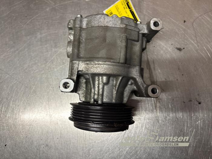 Usagé Compresseur de clim Fiat 500 (312) 0.9 TwinAir 85 Prix € 75,00 Règlement à la marge proposé par Auto Samsen B.V.
