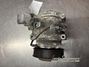 Compresseur de clim d'un Toyota RAV4 (A2) 2.0 16V VVT-i 4x4 2004
