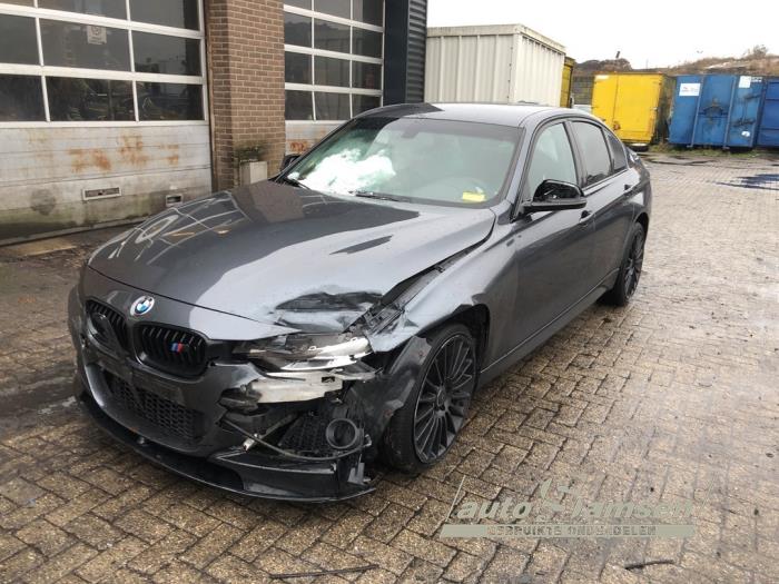 Usagé Radiateur BMW 3 serie (F30) 320i 2.0 16V Prix € 100,00 Règlement à la marge proposé par Auto Samsen B.V.