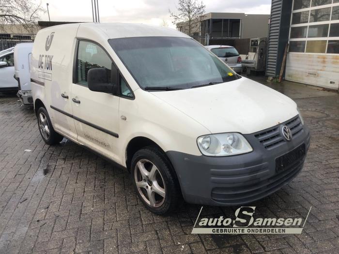 Usagé Radiateur Volkswagen Caddy III (2KA,2KH,2CA,2CH) 2.0 SDI Prix € 40,00 Règlement à la marge proposé par Auto Samsen B.V.