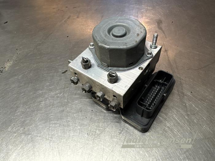 Gebrauchte ABS Pumpe Renault Clio IV Estate/Grandtour (7R) 1.2 TCE 16V GT EDC Preis € 75,00 Margenregelung angeboten von Auto Samsen B.V.